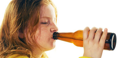 Deti a alkohol – v lete buďte v strehu!